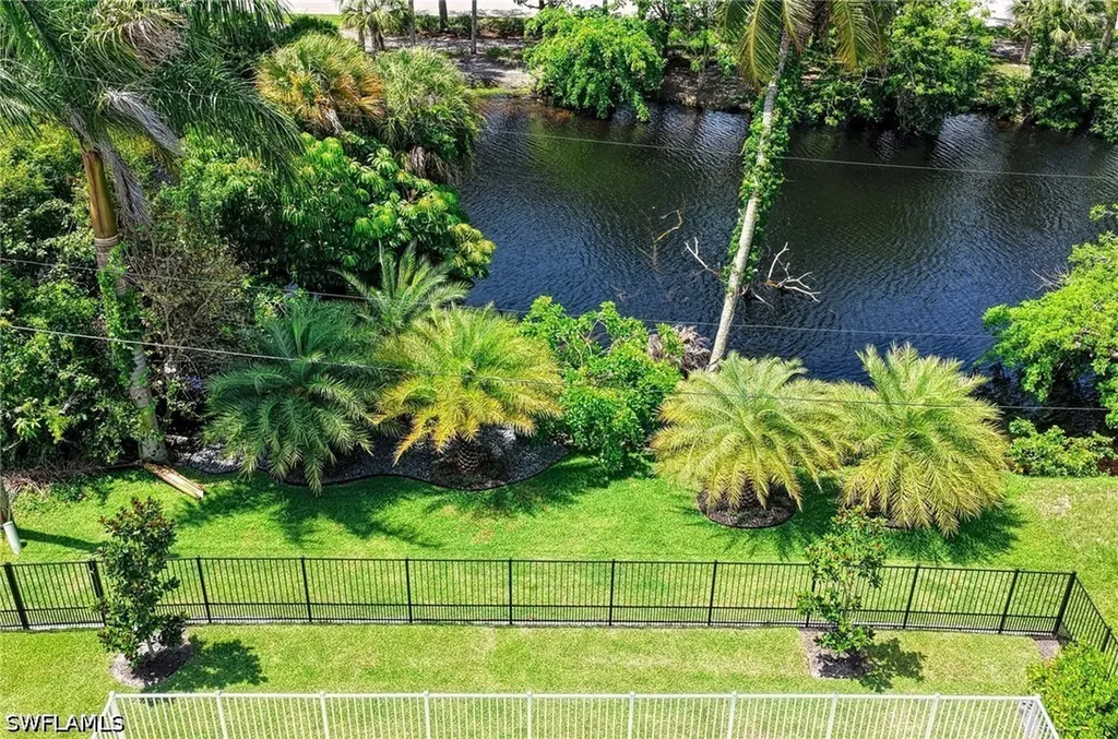 1114 6th Lane N Naples FL 34102