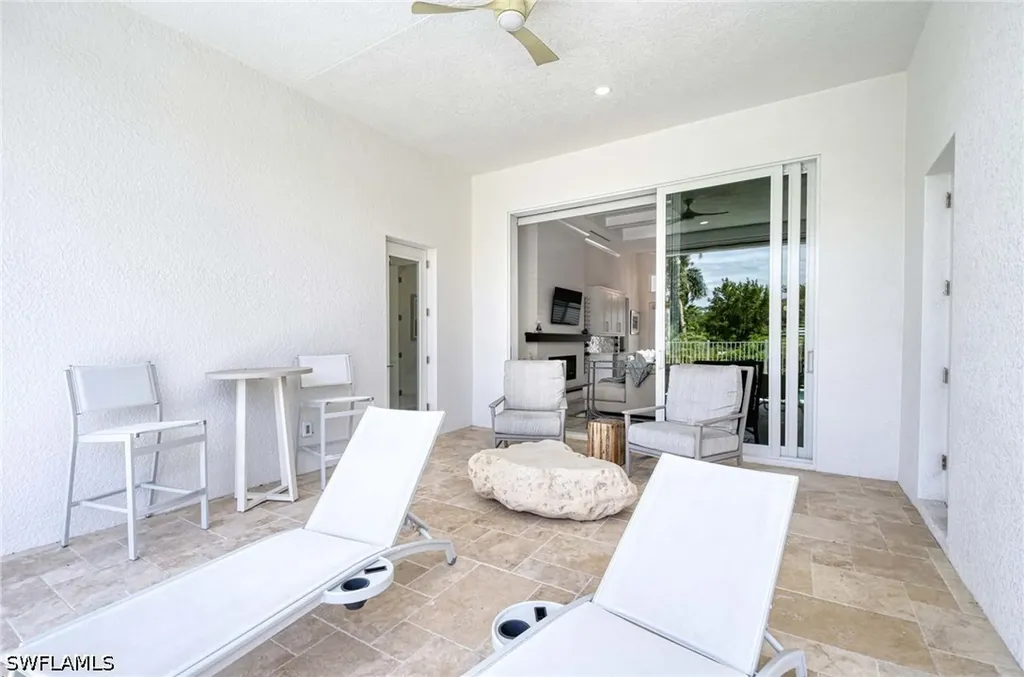 1114 6th Lane N Naples FL 34102