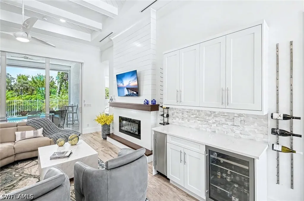 1114 6th Lane N Naples FL 34102