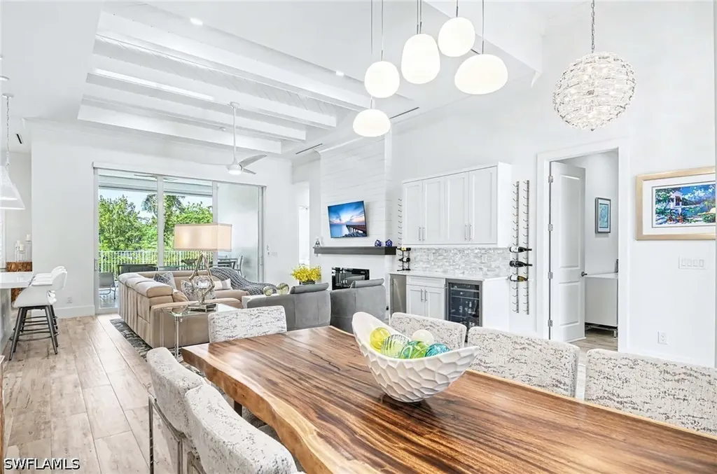 1114 6th Lane N Naples FL 34102