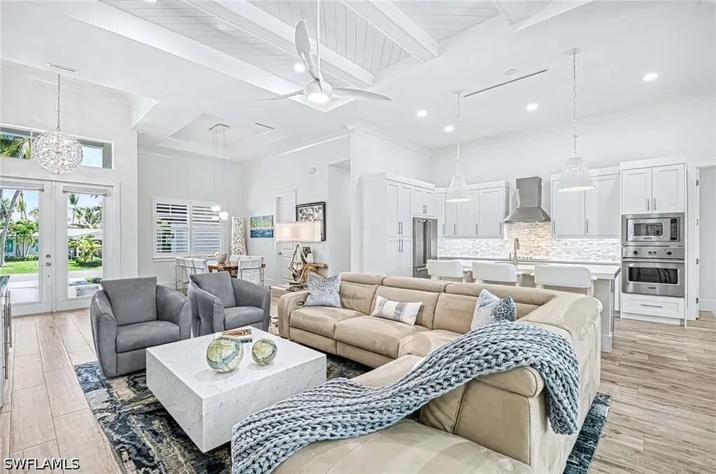 1114 6th Lane N Naples FL 34102