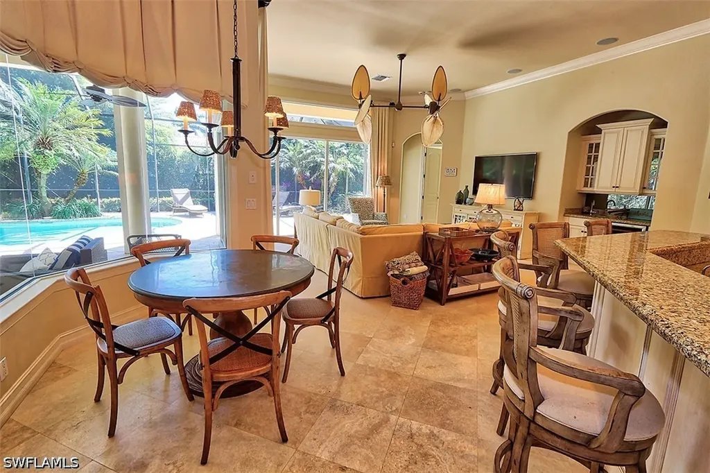 1824 Crayton Road Naples FL 34102