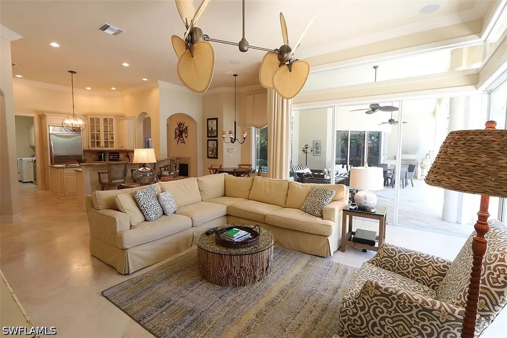 1824 Crayton Road Naples FL 34102