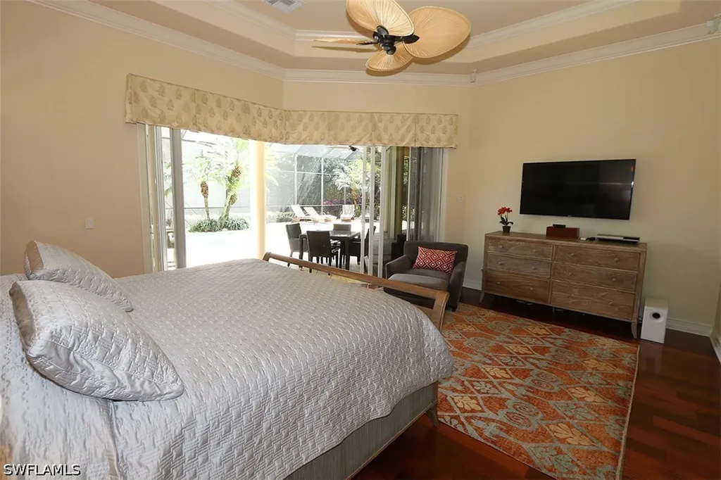 1824 Crayton Road Naples FL 34102