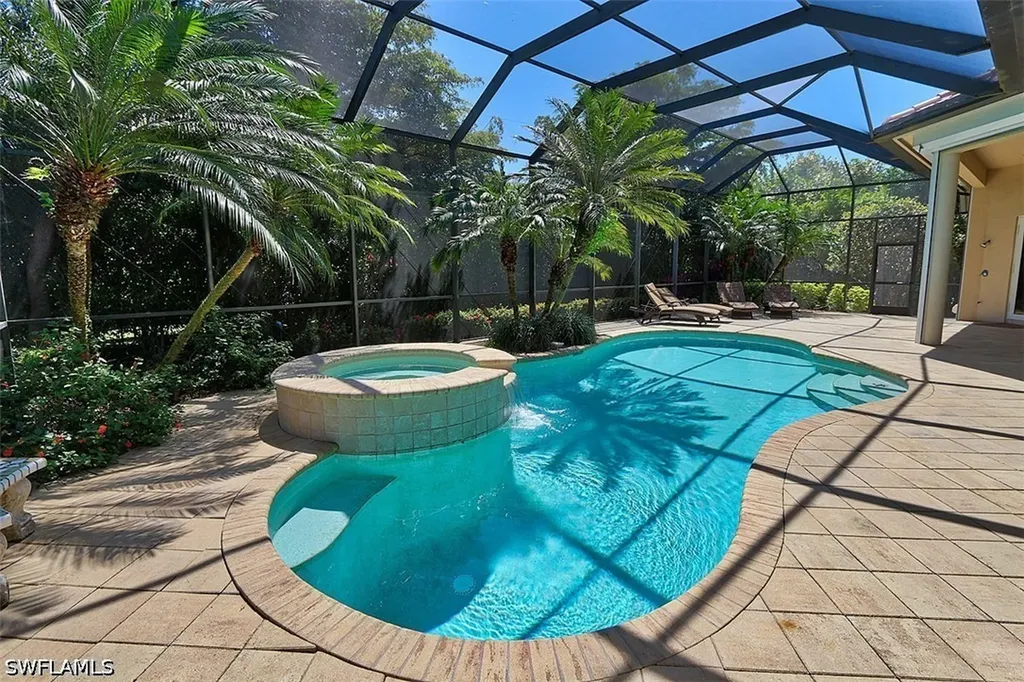1824 Crayton Road Naples FL 34102