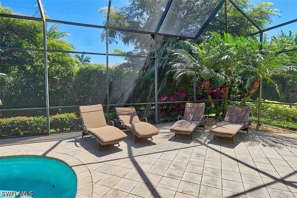 1824 Crayton Road Naples FL 34102