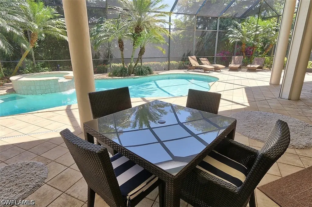 1824 Crayton Road Naples FL 34102