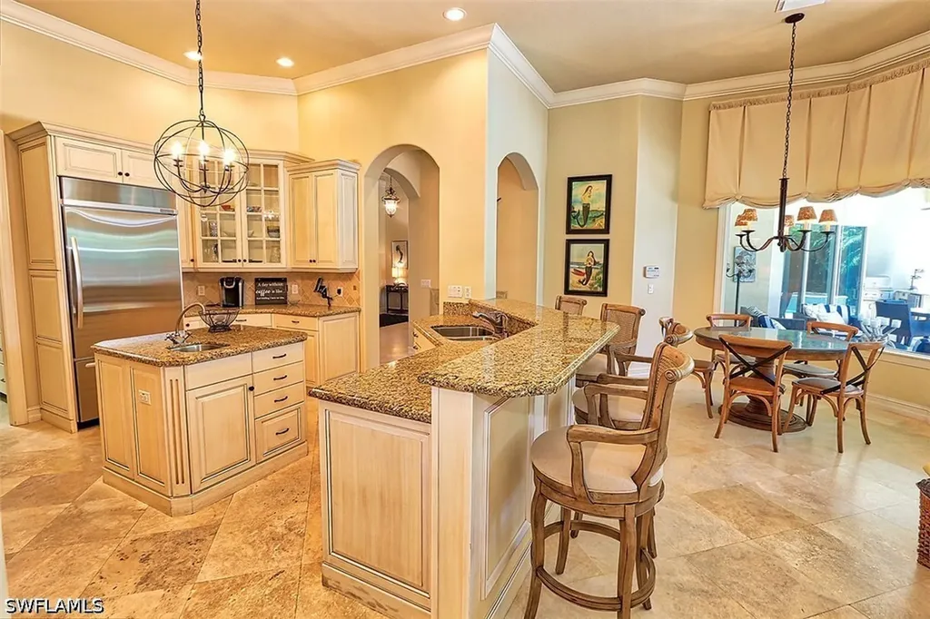 1824 Crayton Road Naples FL 34102