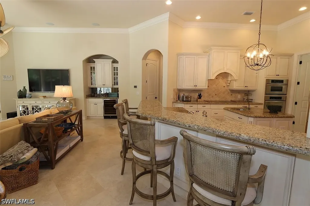 1824 Crayton Road Naples FL 34102