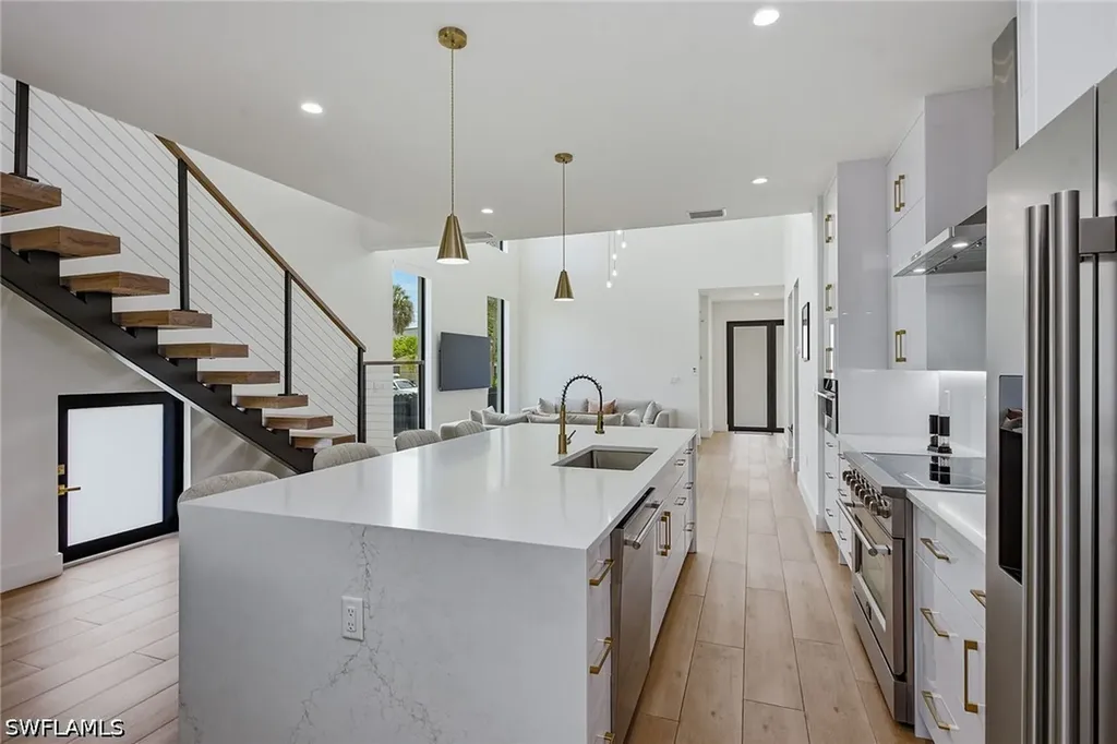 3384 Canal Street Naples FL 34112