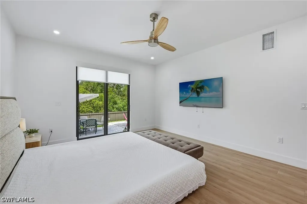 3384 Canal Street Naples FL 34112
