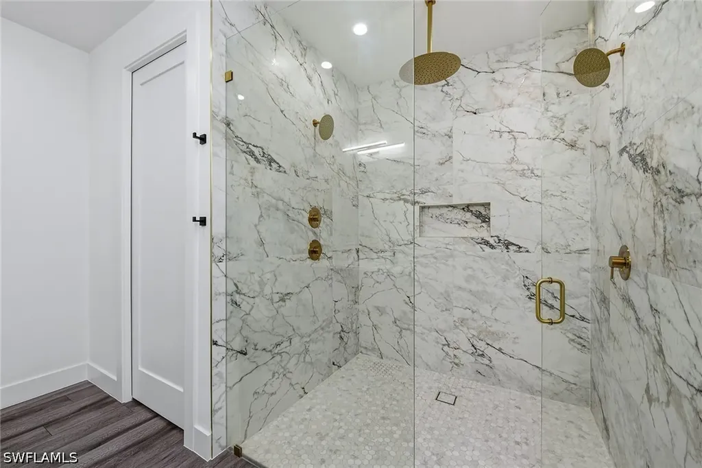 3384 Canal Street Naples FL 34112