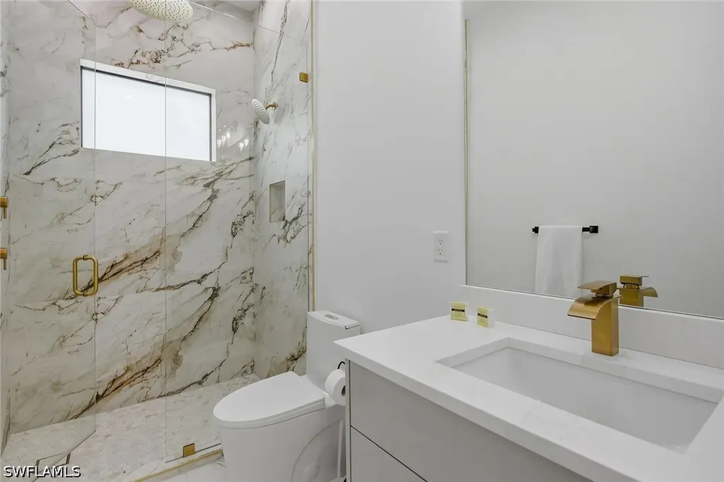 3384 Canal Street Naples FL 34112