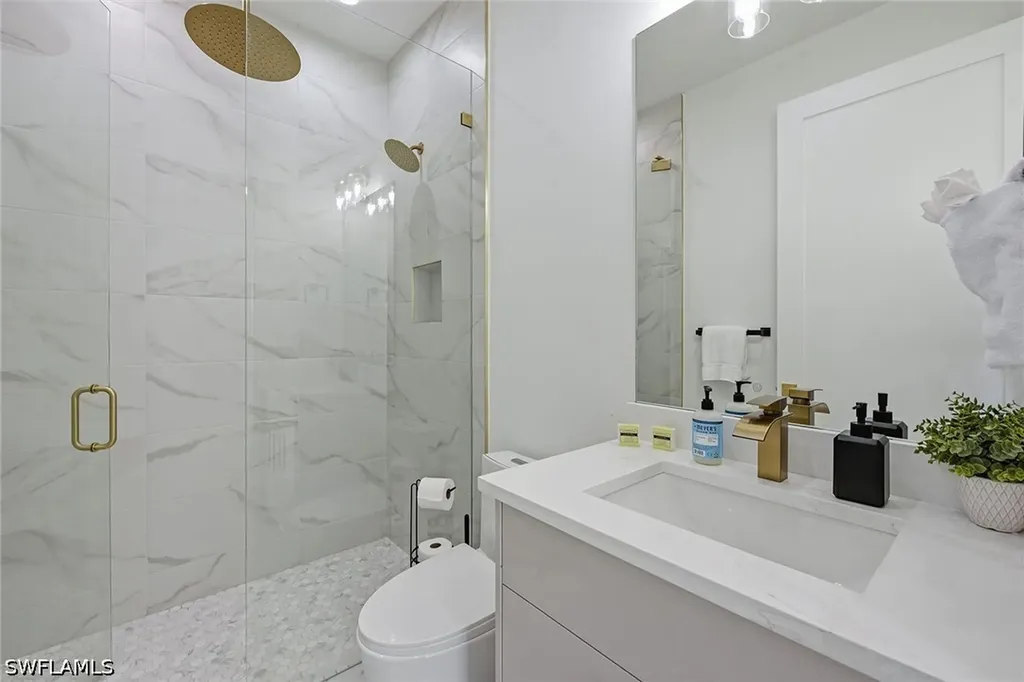 3384 Canal Street Naples FL 34112