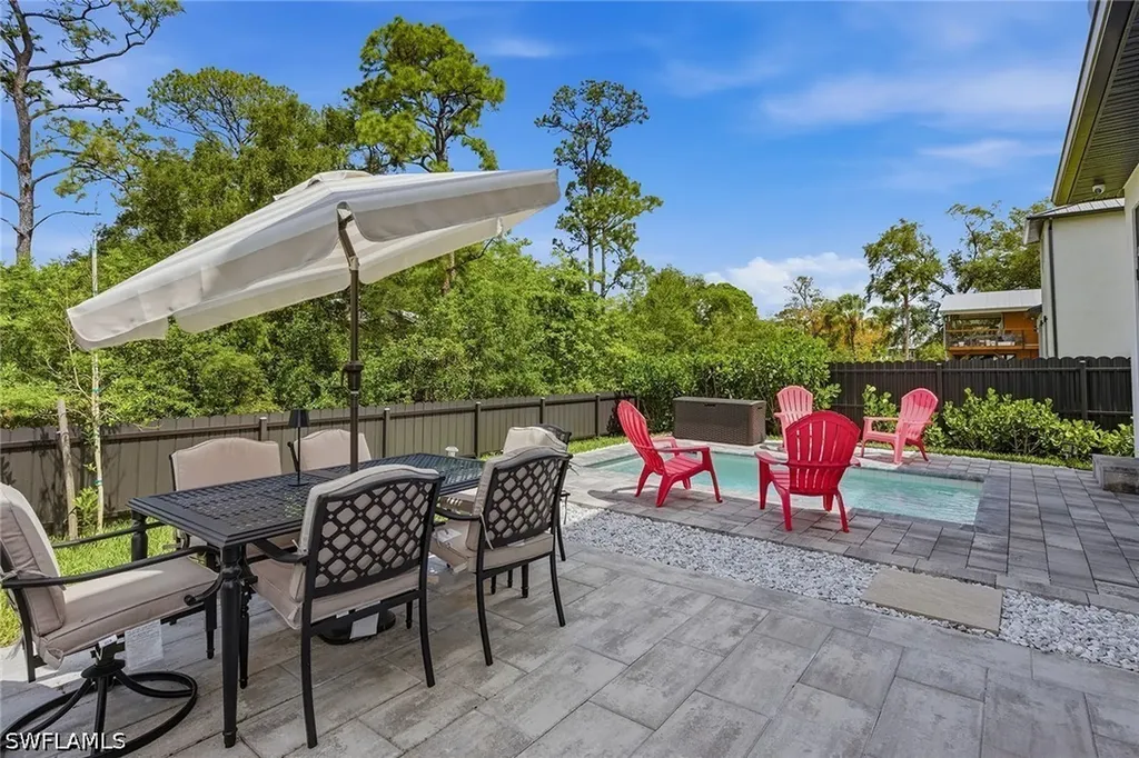 3384 Canal Street Naples FL 34112