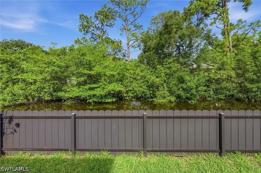 3384 Canal Street Naples FL 34112