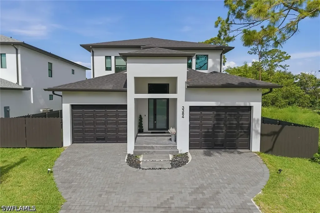 3384 Canal Street Naples FL 34112