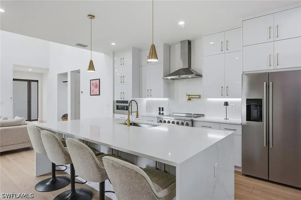 3384 Canal Street Naples FL 34112