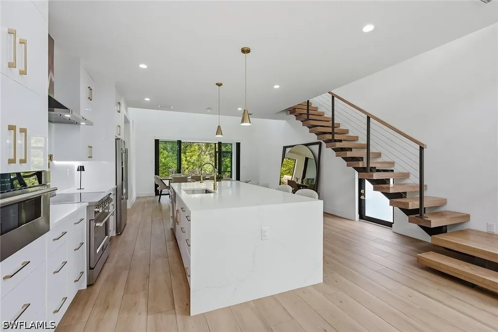 3384 Canal Street Naples FL 34112