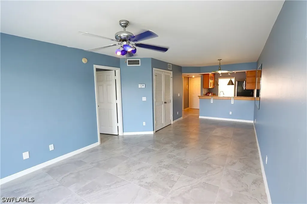 1305 Mainsail Drive Naples FL 34114