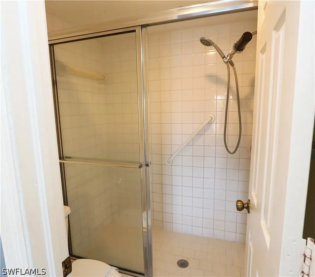 1305 Mainsail Drive Naples FL 34114