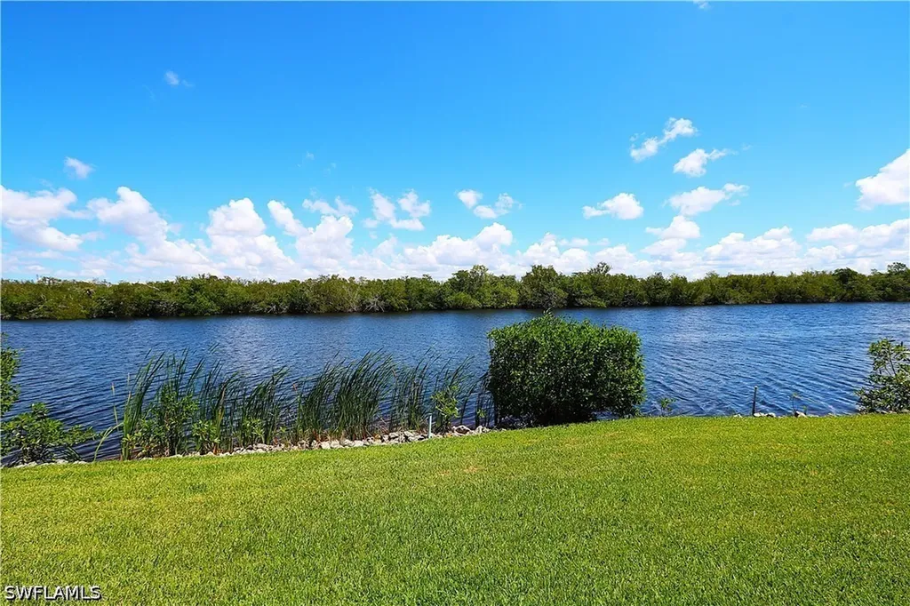 1305 Mainsail Drive Naples FL 34114
