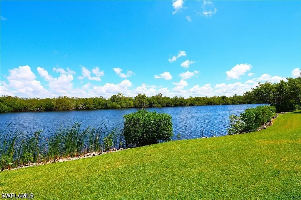 1305 Mainsail Drive Naples FL 34114
