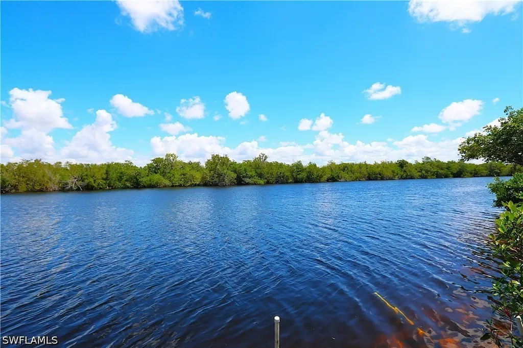 1305 Mainsail Drive Naples FL 34114