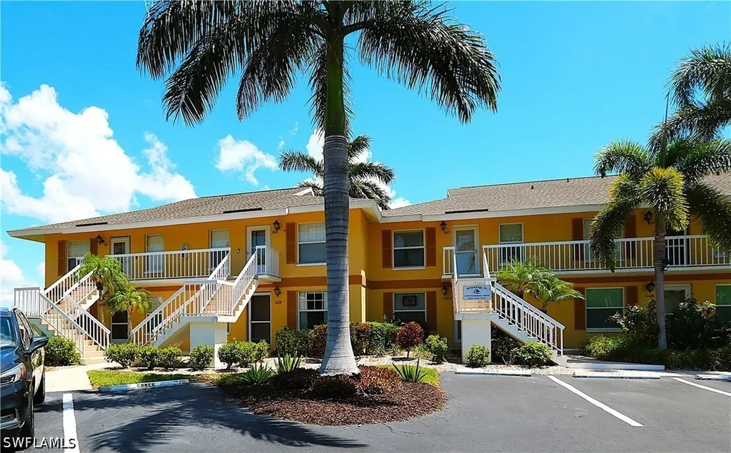 1305 Mainsail Drive Naples FL 34114