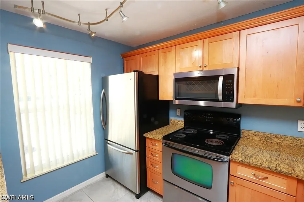 1305 Mainsail Drive Naples FL 34114