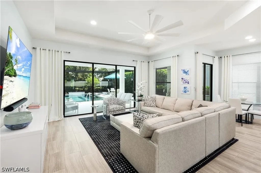 13836 Luna Drive Naples FL 34109