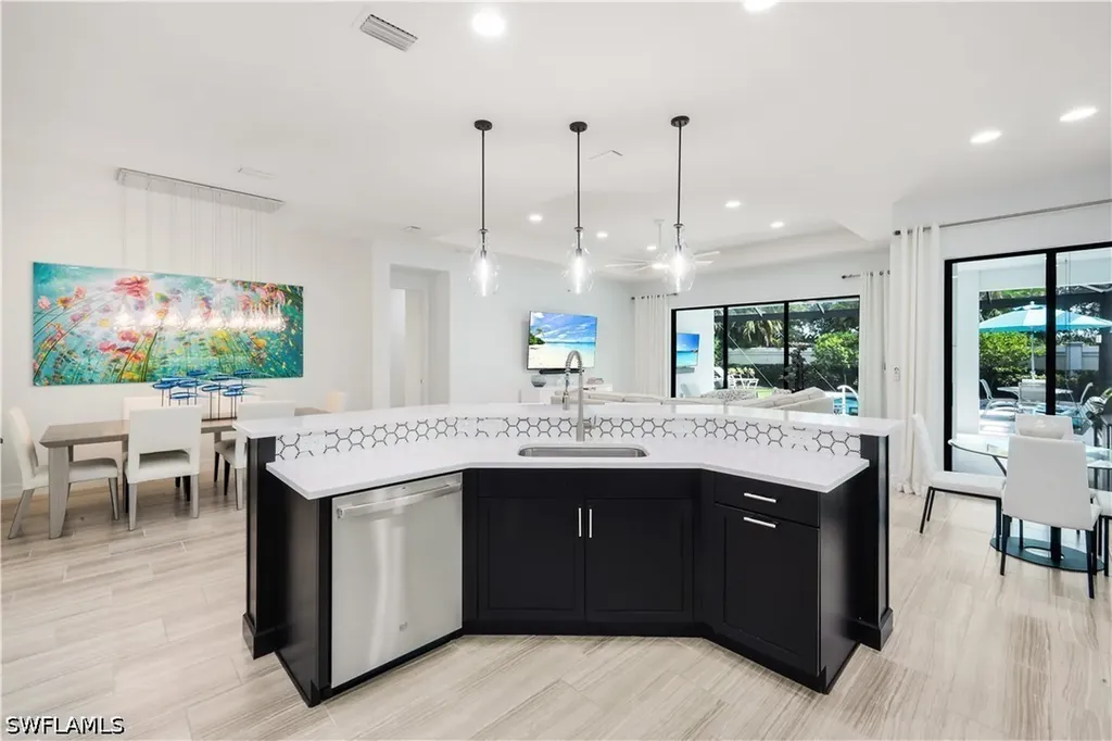 13836 Luna Drive Naples FL 34109