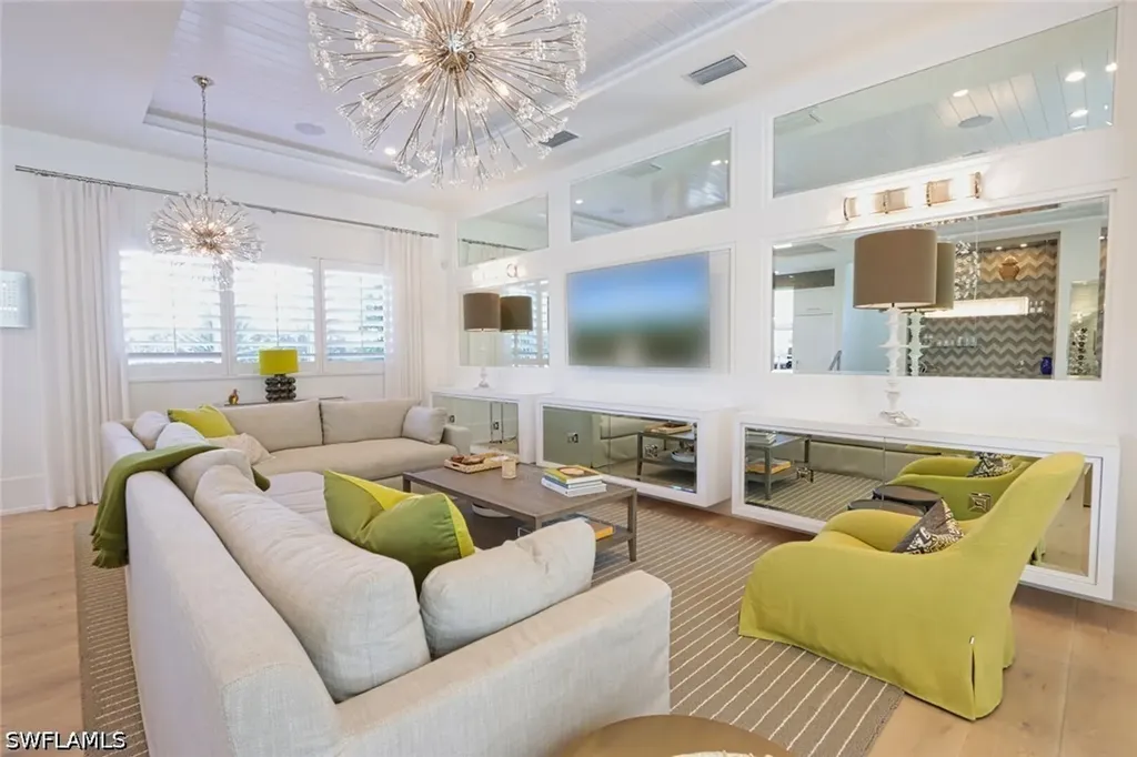 675 2nd Street S Naples FL 34102