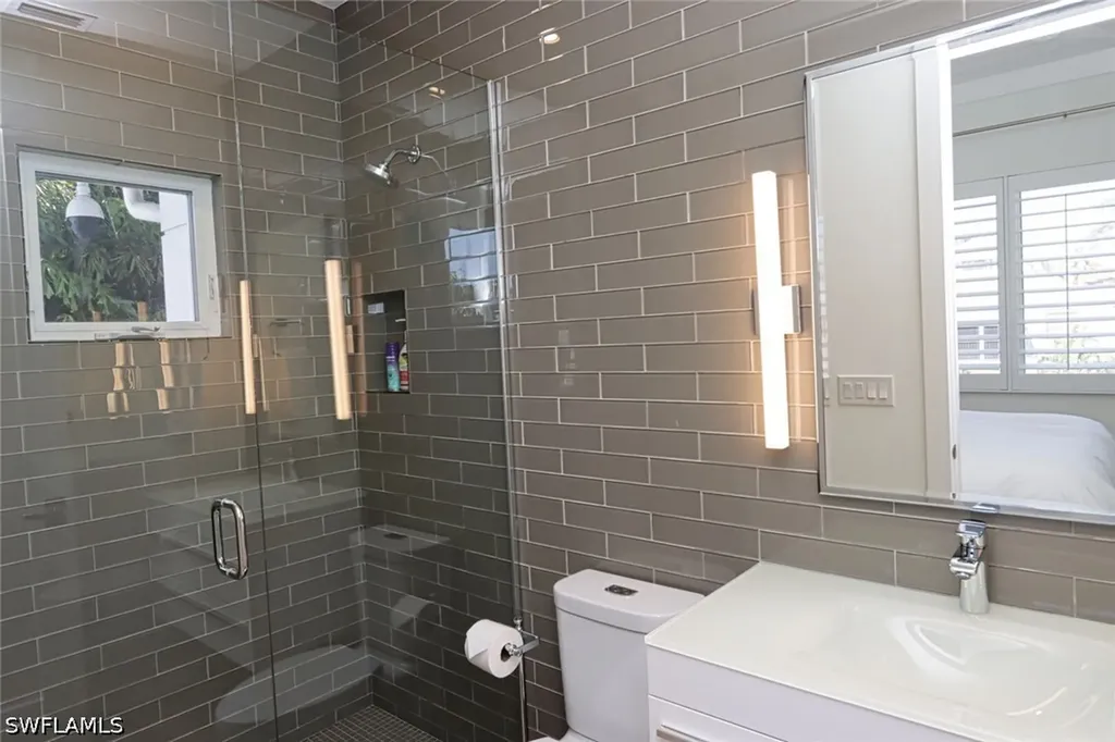 675 2nd Street S Naples FL 34102