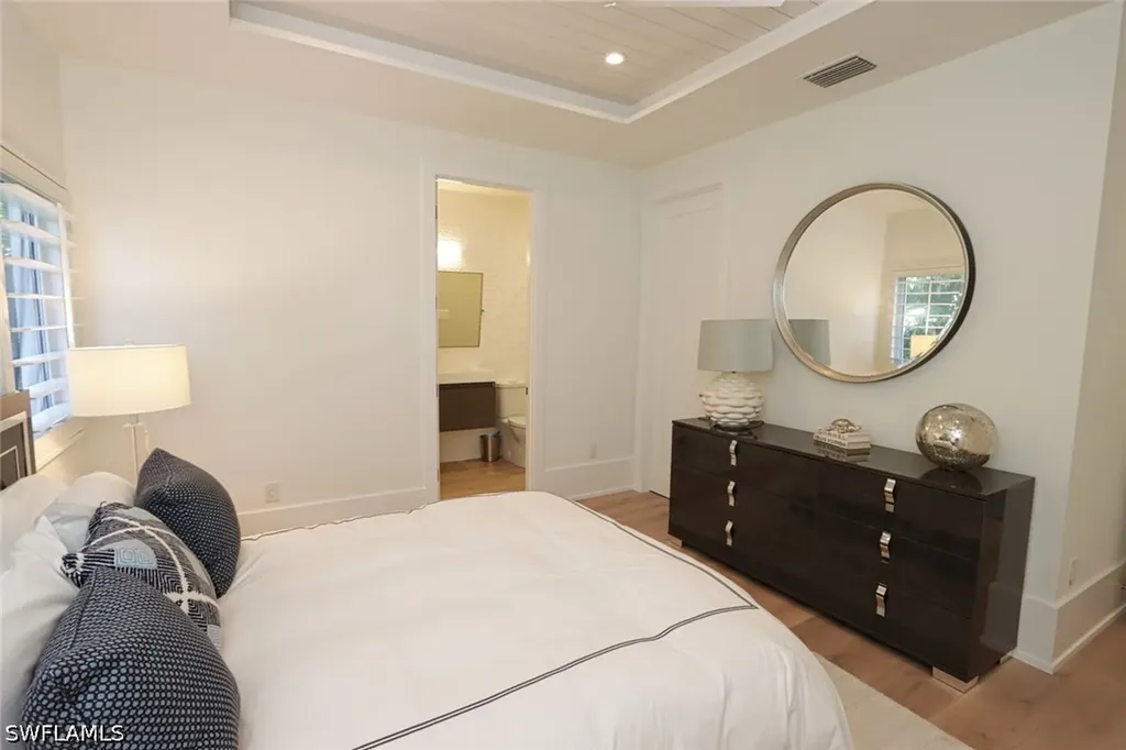 675 2nd Street S Naples FL 34102