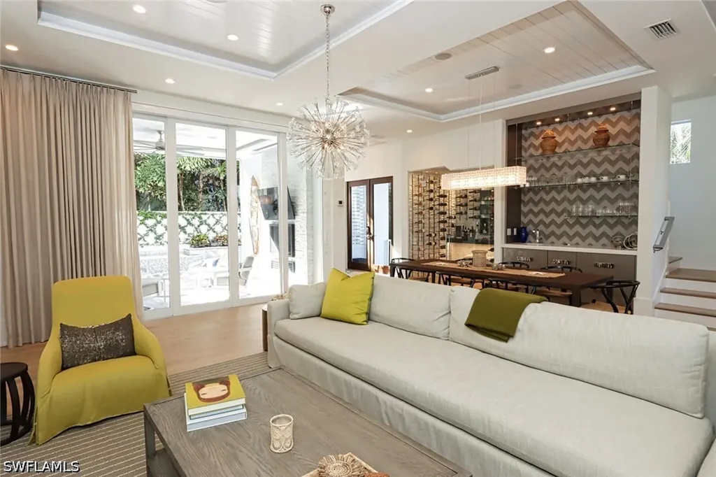 675 2nd Street S Naples FL 34102