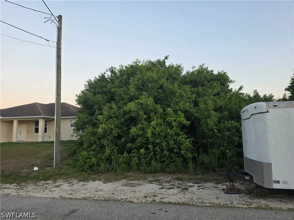 2615 5th Street SW Lehigh Acres FL 33976