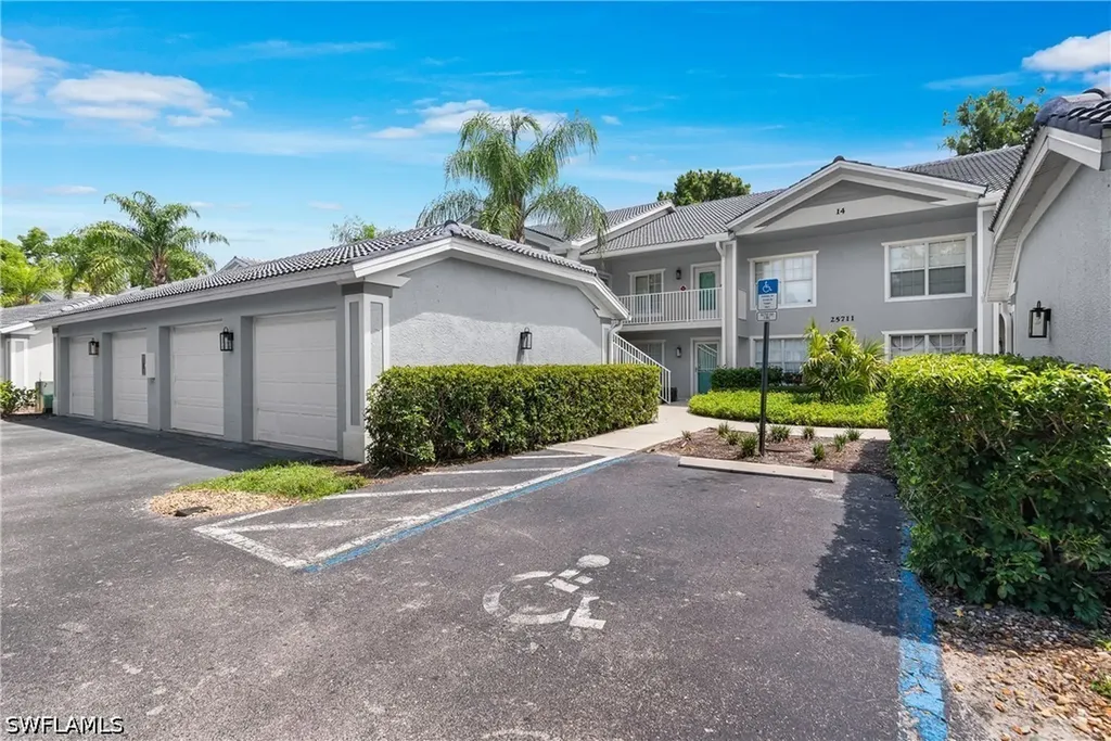 25711 Lake Amelia Way Bonita Springs FL 34135