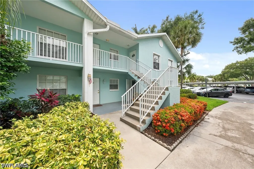 Bonita Springs FL, 28260 Pine Haven Way, Unit 84