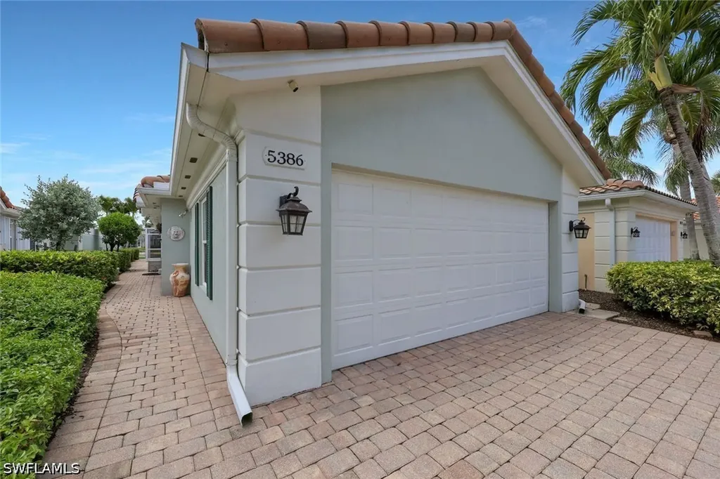 5386 Guadeloupe Way Naples FL 34119