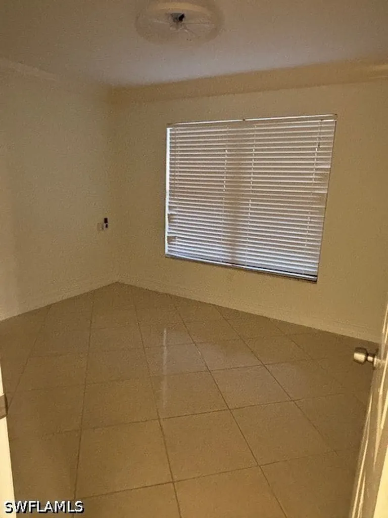 2093 Pine Isle Lane Naples FL 34112