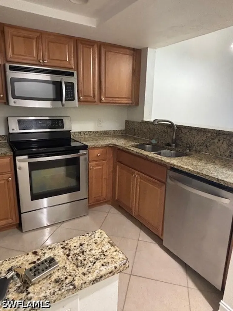 2093 Pine Isle Lane Naples FL 34112