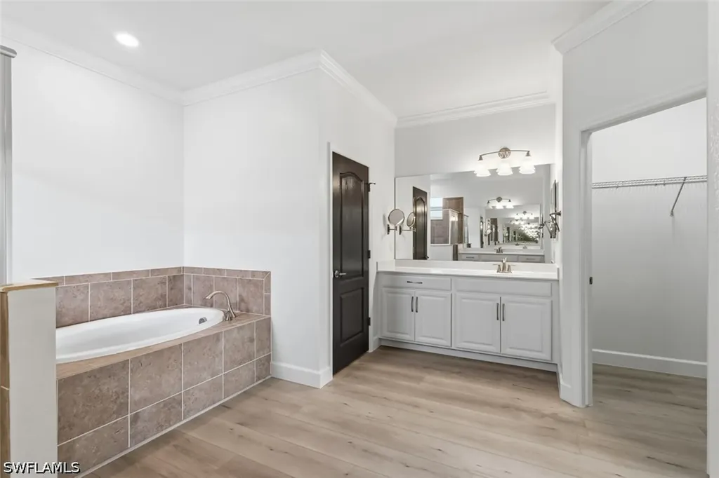 2290 Vermont Lane Naples FL 34120