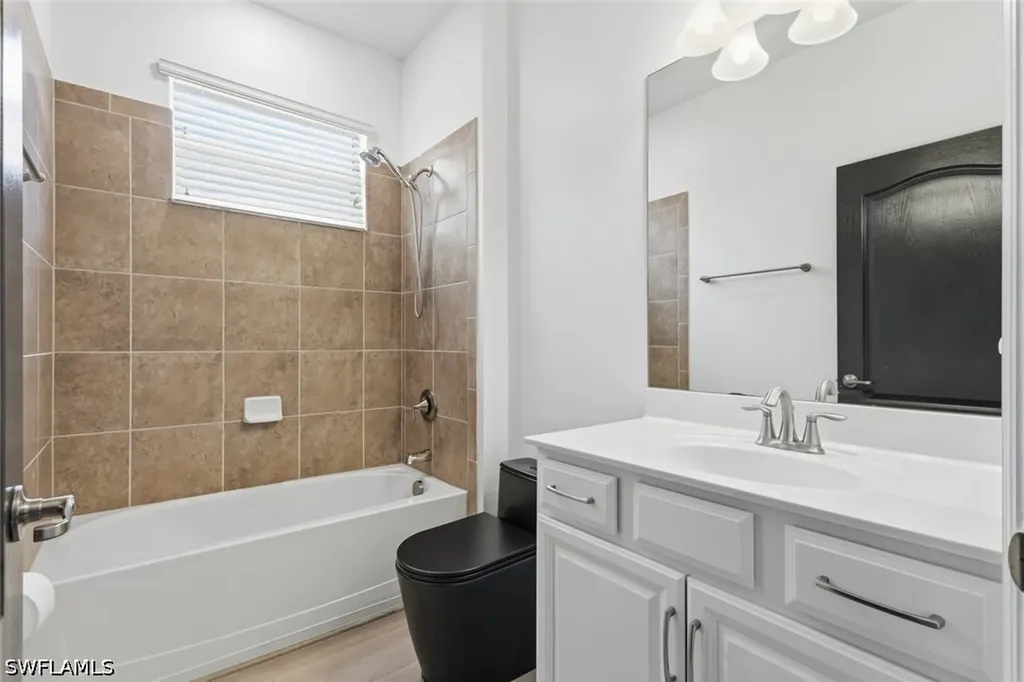 2290 Vermont Lane Naples FL 34120