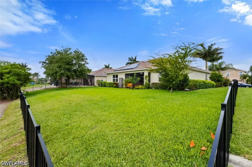 2290 Vermont Lane Naples FL 34120