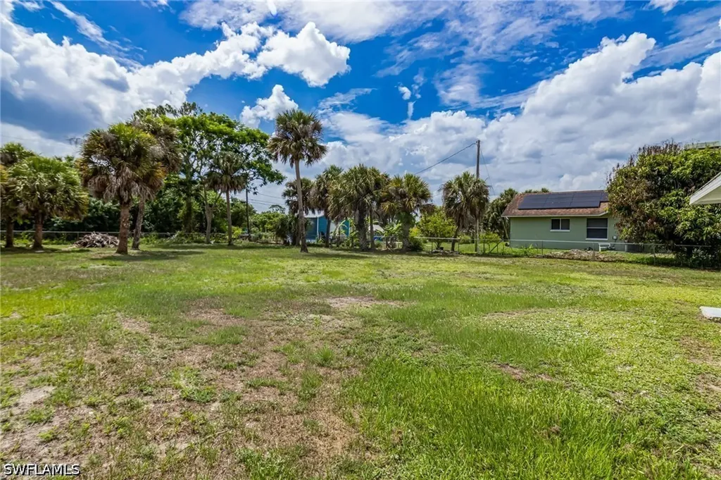 417 Roosevelt Avenue Lehigh Acres FL 33936