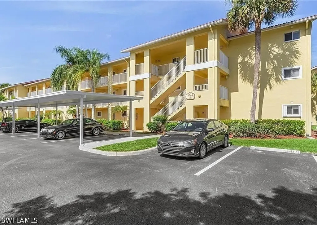 Naples FL, 8271 Key Royal Circle, Unit 932