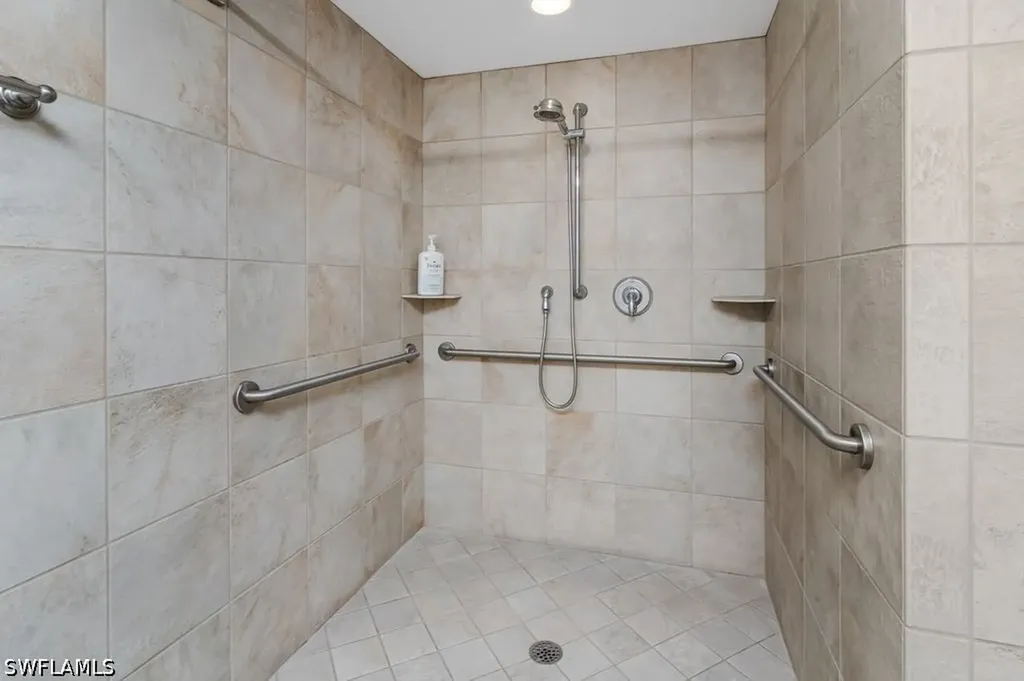 3420 Gulf Shore Boulevard N Naples FL 34103