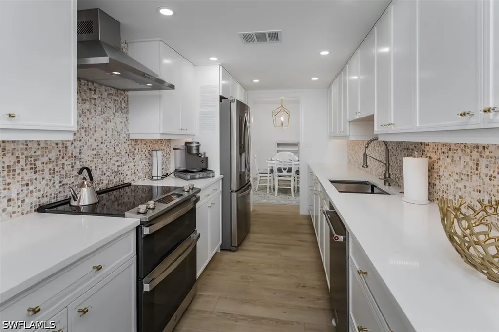 3420 Gulf Shore Boulevard N Naples FL 34103