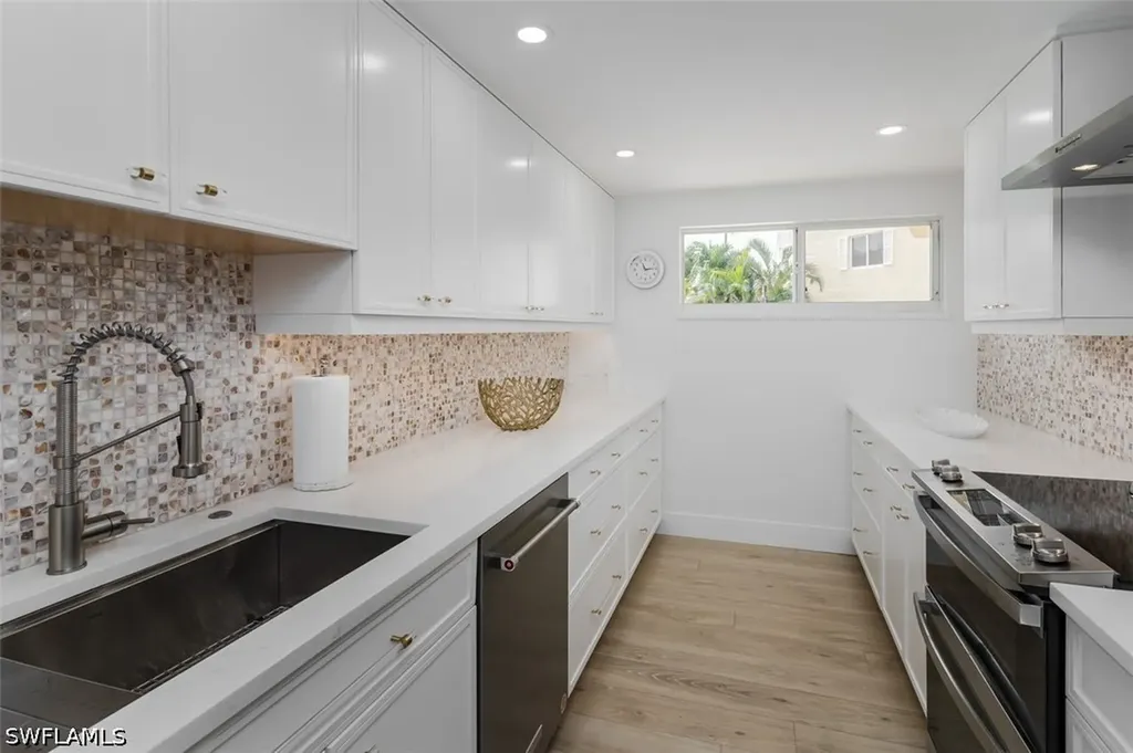 3420 Gulf Shore Boulevard N Naples FL 34103